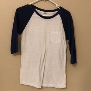 Navy blue/white baseball tee